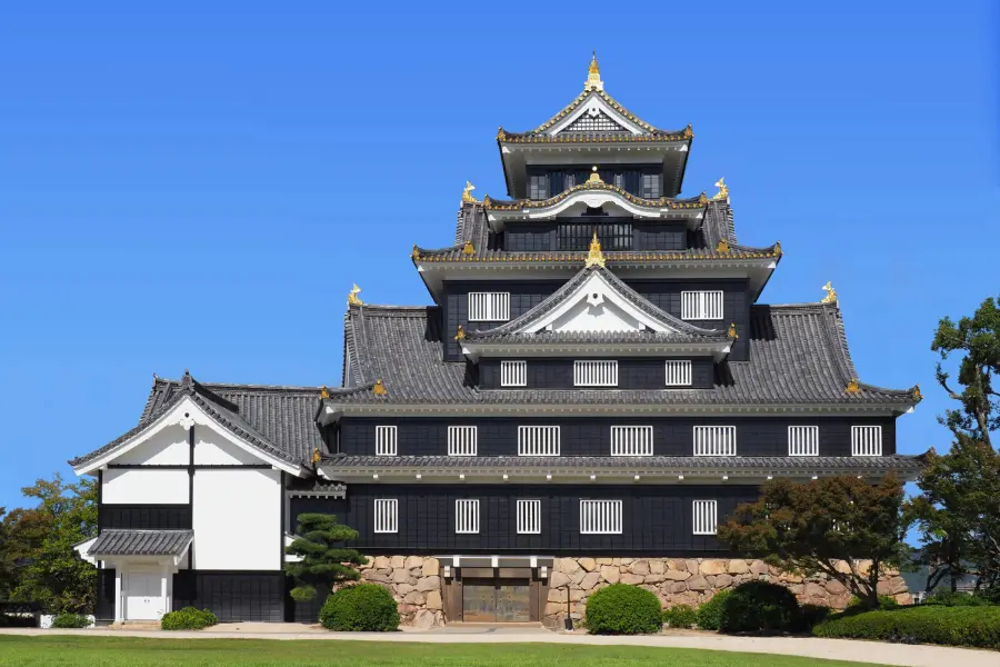 岡山城を正面からみた様子